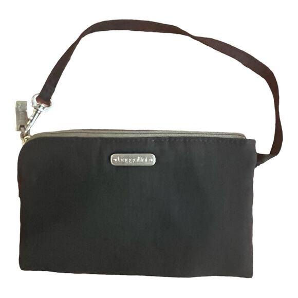 Baggallini  Black 3 Card Slot Small Wristlet - Picture 1 of 4